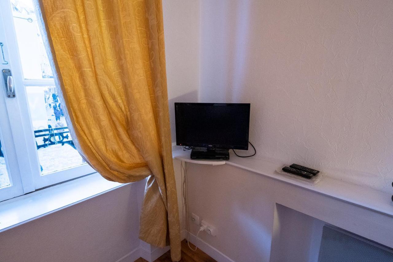 Appartement Place Des Cordeliers Динан Екстериор снимка