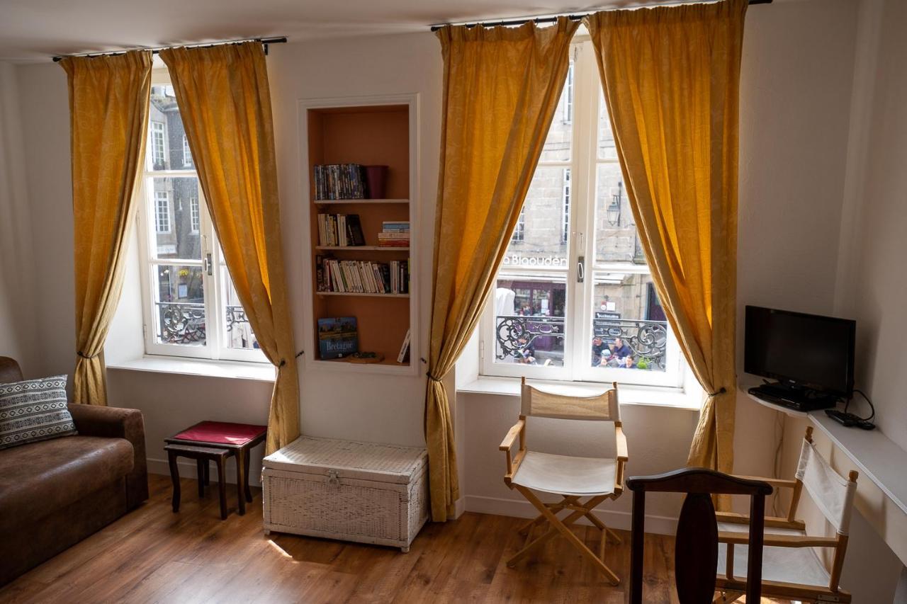 Appartement Place Des Cordeliers Динан Екстериор снимка